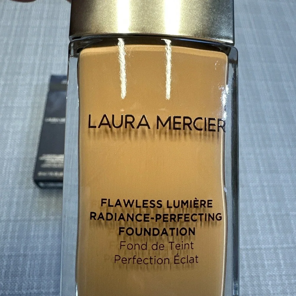 Laura Mercier Flawless Lumiere Radiance Perfecting 2W1.5 Bisque 1oz‎